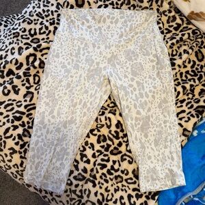 Lululemon Athletica Gray Patterned Leggings